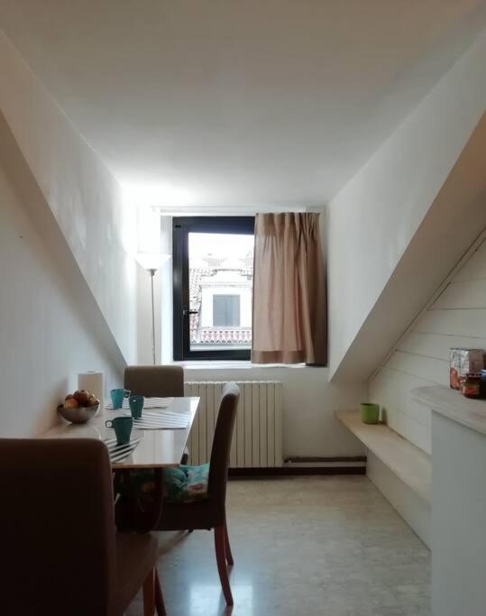 La Casa Di Marta - Ampia Ed Accogliente Mansarda In Piazza Statuto Torino